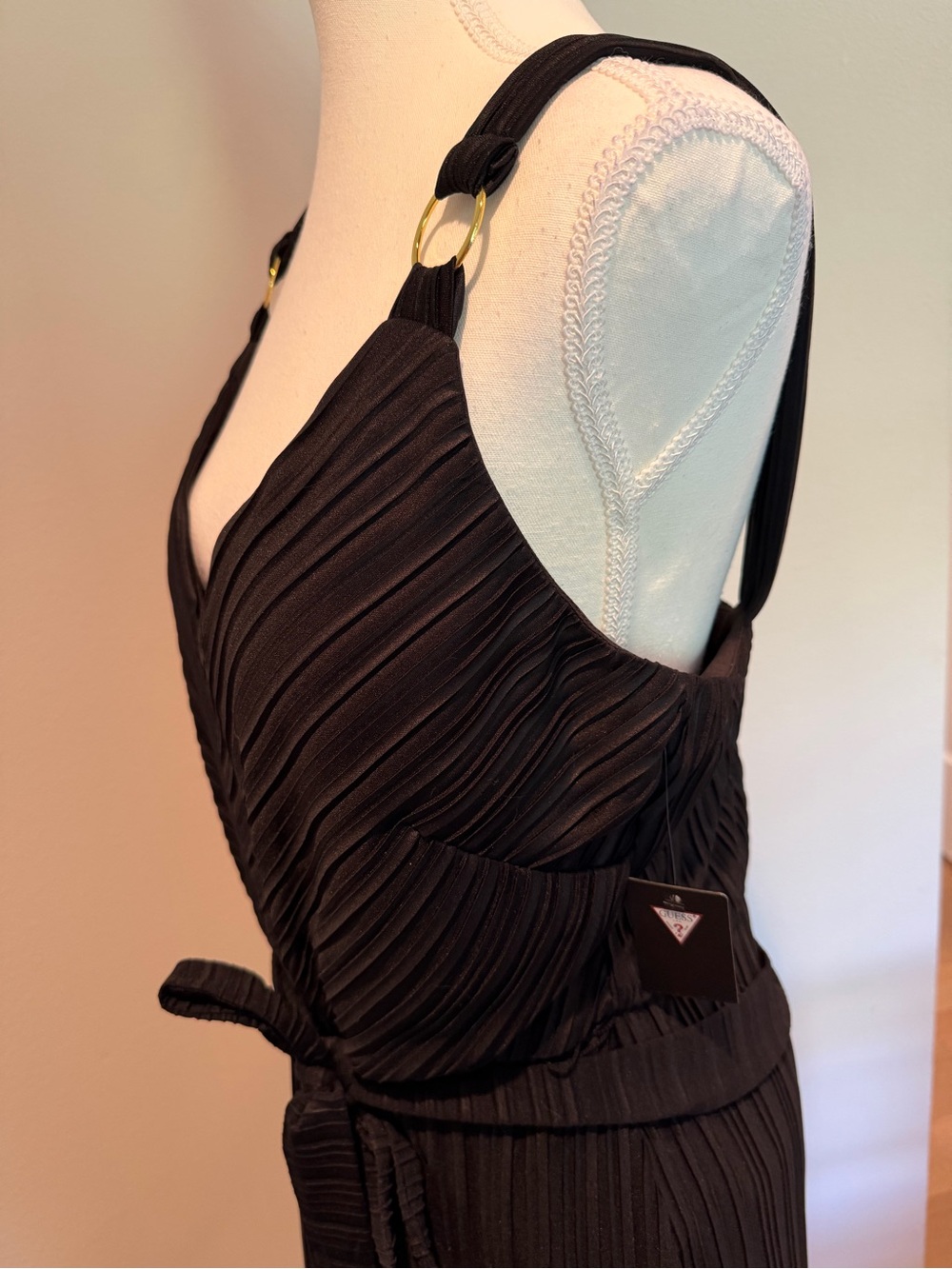 Guess Black Pleated V-Neck Maxi Dress with Waist Tie and Leg Slit - Picture 2 of 5